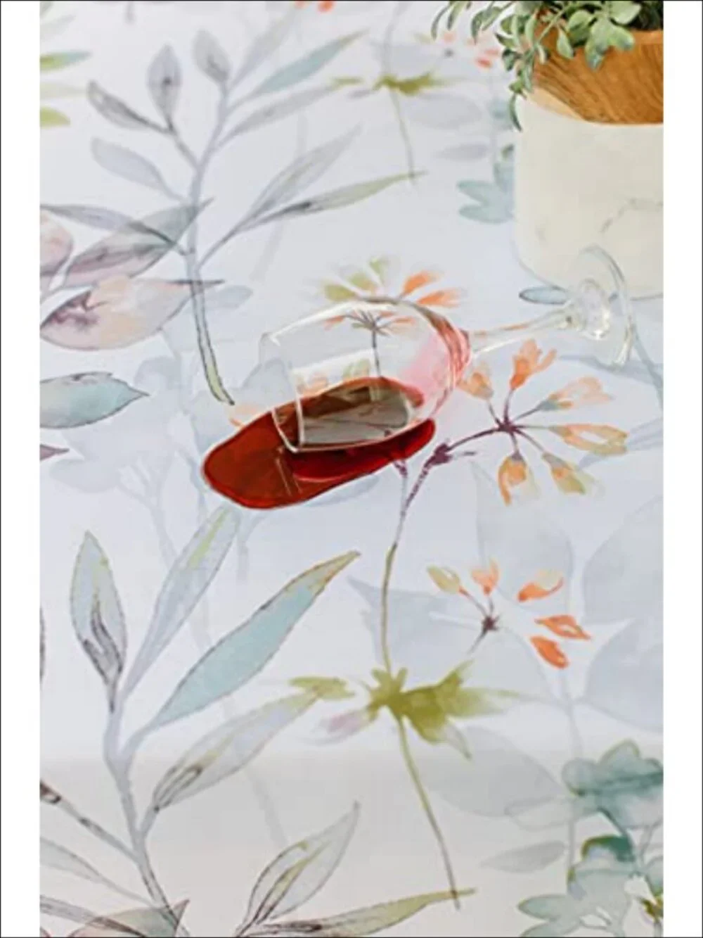 Spill Resistant Polyester Tablecloth 60x84 Rectangular for Indoor Outdoor Dining